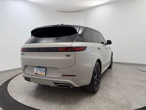 Used 2023 Land Rover Range Rover Sport SE Dynamic image 18