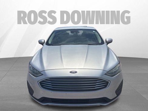 Used 2019 Ford Fusion SE FWD image 2