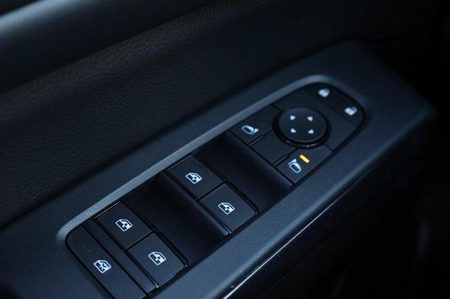 Certified 2025 Nissan Pathfinder SV AWD/4WD image 20