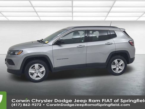 Used 2022 Jeep Compass Latitude image 8