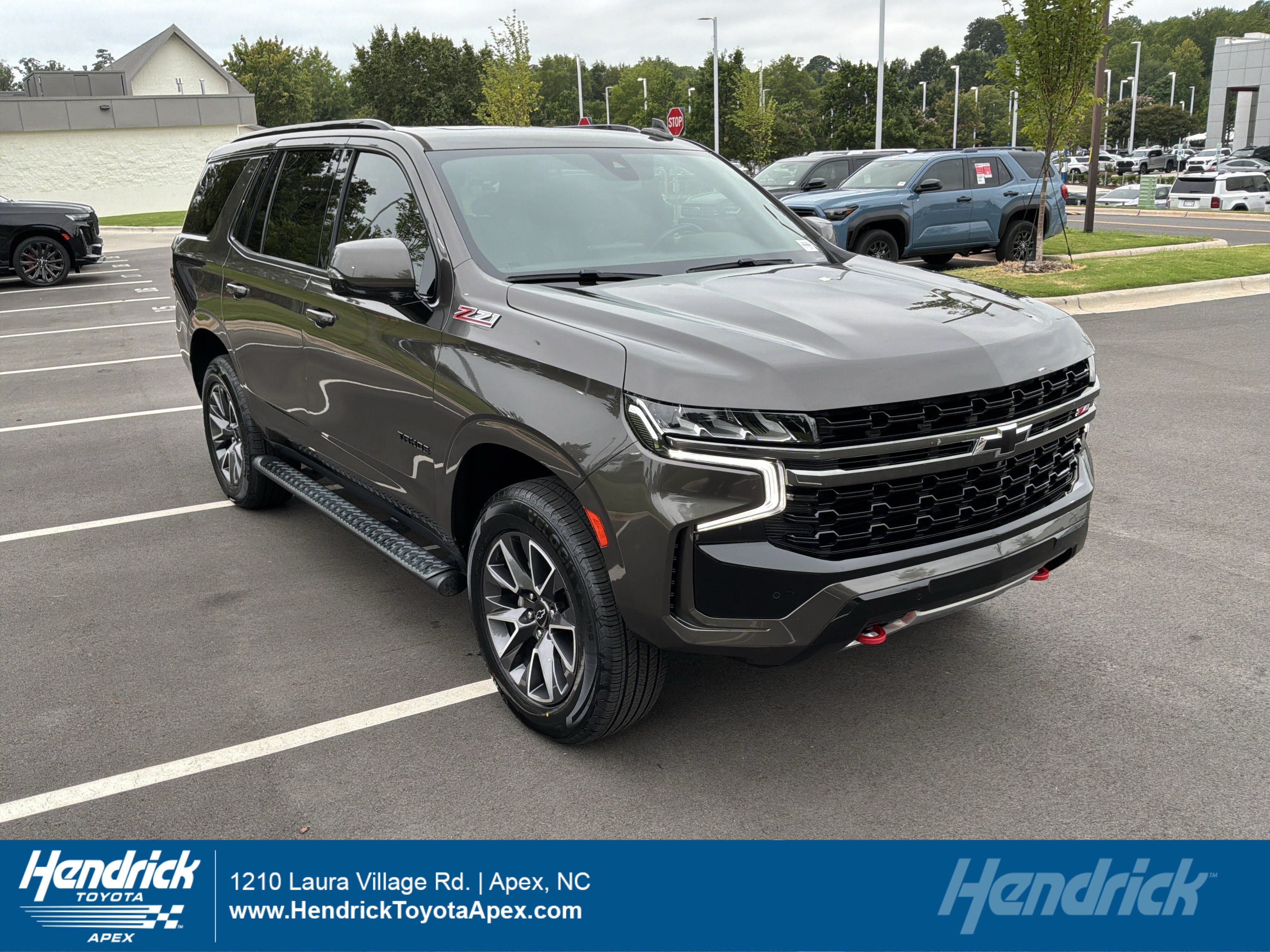 Used 2021 Chevrolet Tahoe Z71 w/ Z71 Signature Package AWD/4WD image 1