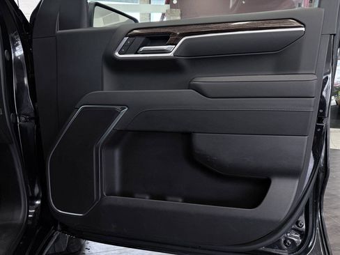 Used 2025 GMC Sierra 1500 Elevation image 42