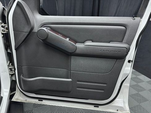 Used 2010 Ford Explorer Limited AWD/4WD image 23