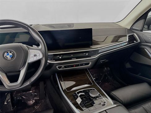 Used 2023 BMW X7 xDrive40i image 36