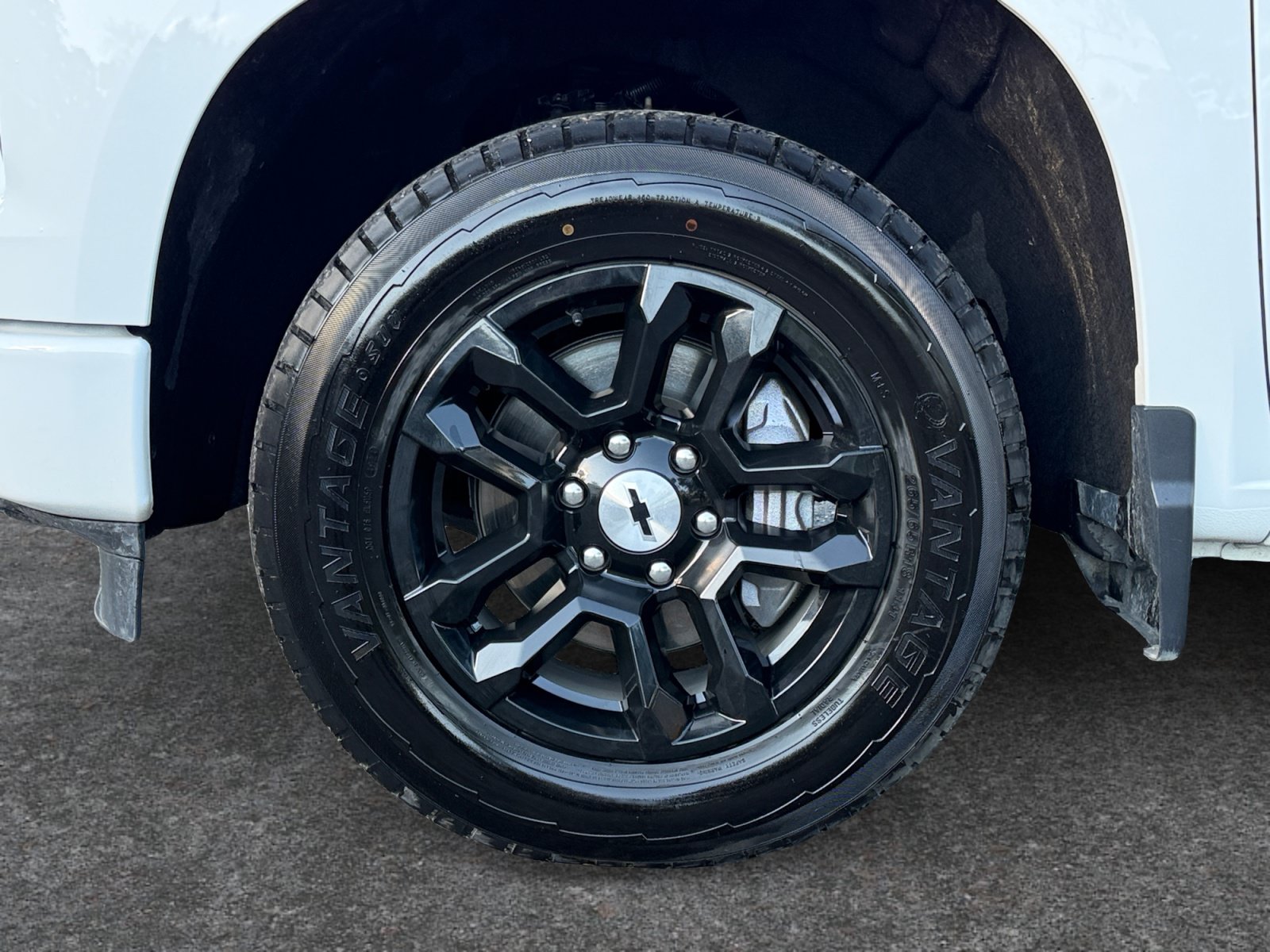 Used 2026 Chevrolet Silverado 1500 RST RWD image 9