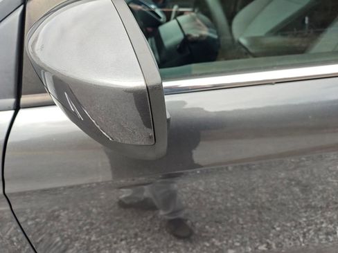 Used 2019 Ford Escape SE image 11