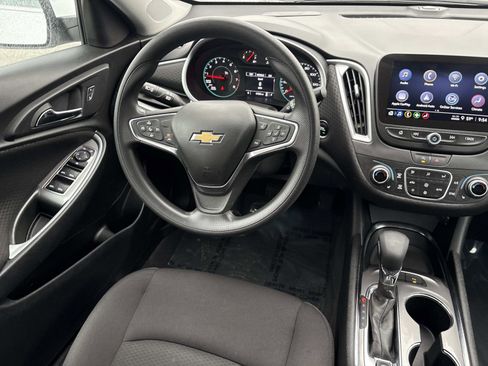 Used 2024 Chevrolet Malibu LT image 25