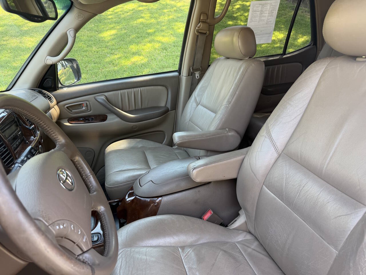 Used 2004 Toyota Sequoia Limited RWD image 9