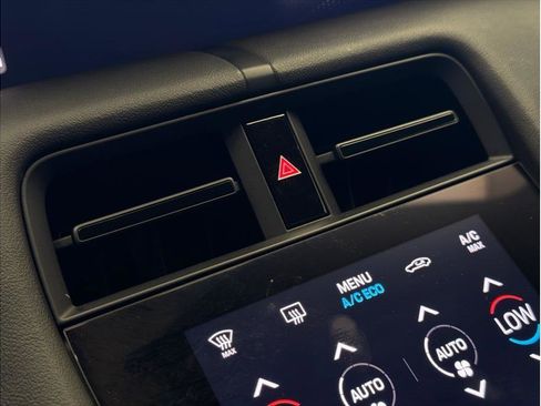 Used 2023 Porsche Taycan image 16