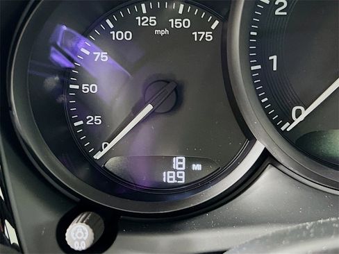 New 2026 Porsche Macan Base image 13