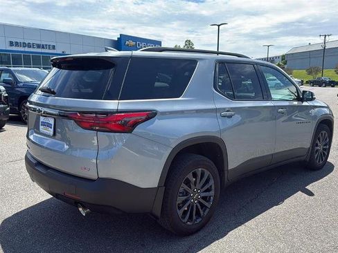 Used 2023 Chevrolet Traverse RS AWD/4WD image 7