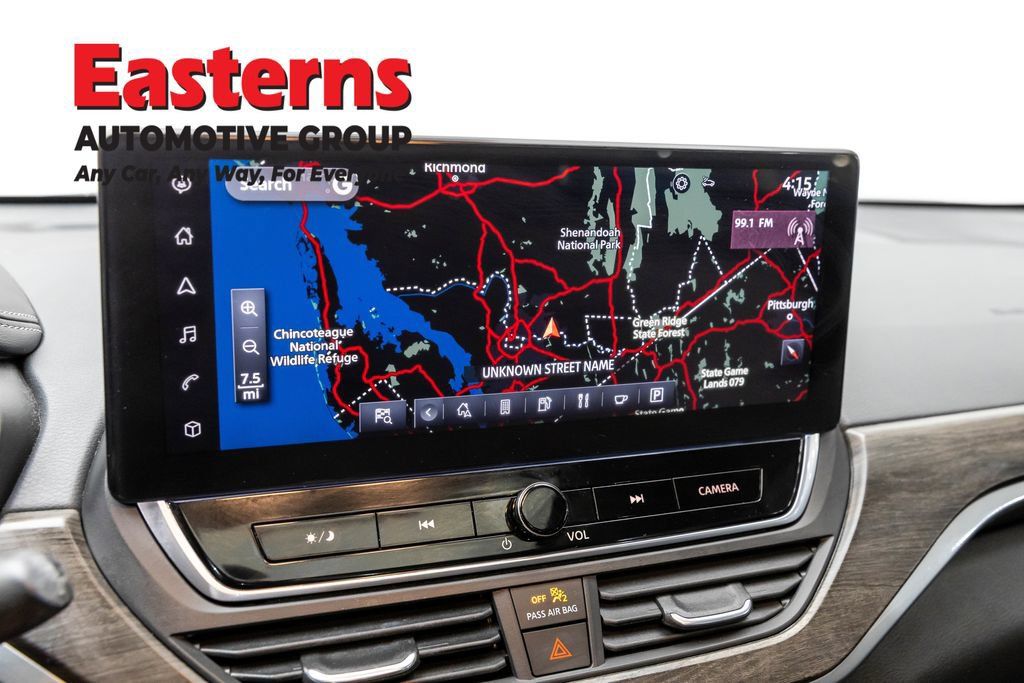 Used 2023 Nissan Altima 2.5 SV w/ SV Premium Package FWD image 19