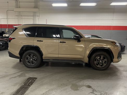 Used 2025 Lexus LX 700h Overtrail image 6