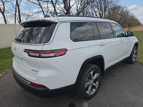 New 2026 Jeep Grand Cherokee L Limited AWD/4WD image 16
