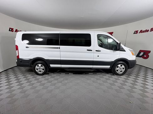 Used 2017 Ford Transit 350 XLT RWD image 7
