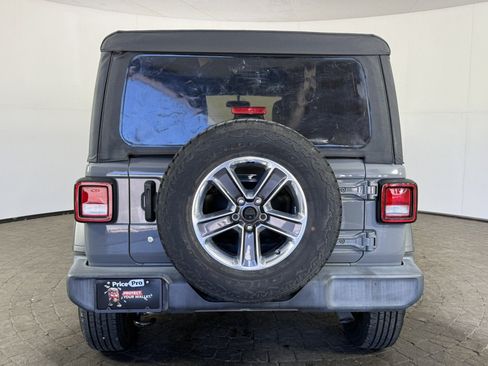 Used 2019 Jeep Wrangler Unlimited Sport AWD/4WD image 6