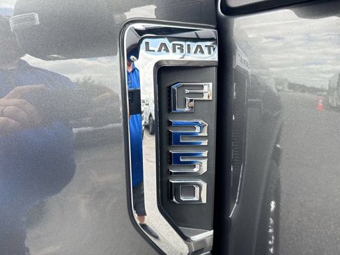 Used 2020 Ford F250 Lariat w/ Chrome Package AWD/4WD image 26