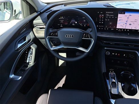 New 2025 Audi Q5 Premium Plus image 22
