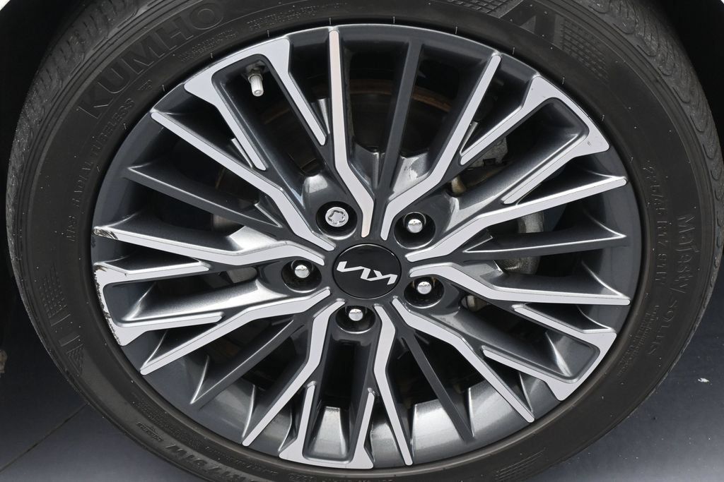 Used 2024 Kia Forte GT-Line FWD image 44