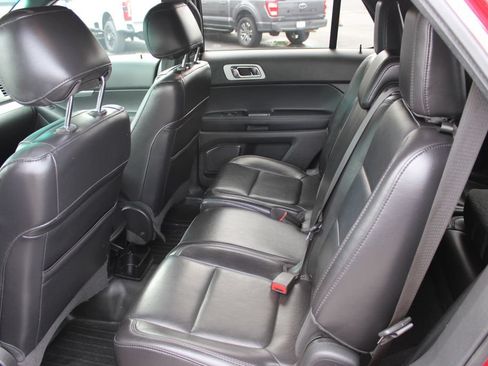 Used 2013 Ford Explorer XLT AWD/4WD image 8