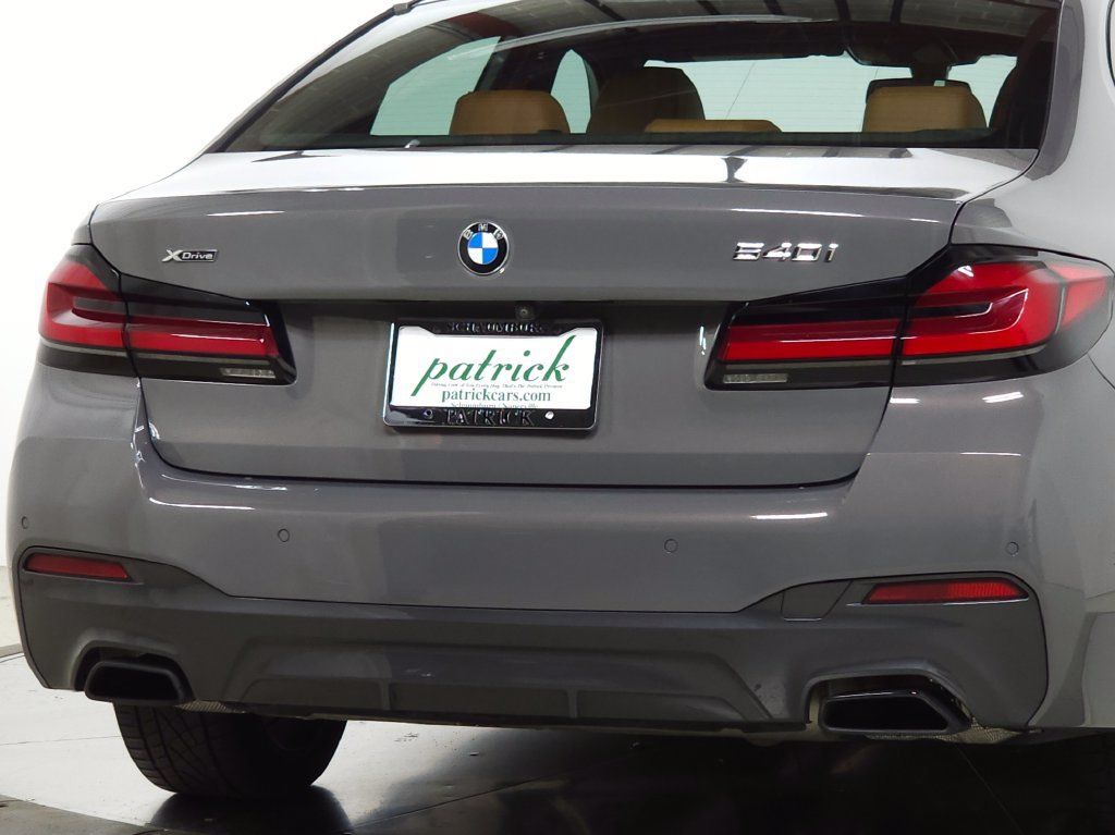 Used 2022 BMW 540i xDrive w/ M Sport Package AWD/4WD image 9