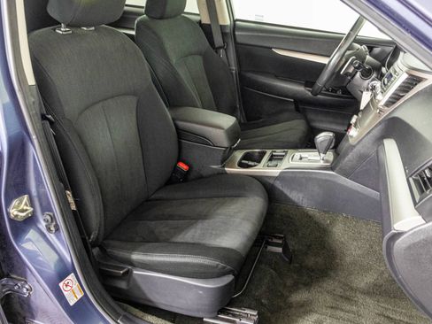 Used 2013 Subaru Outback 2.5i Premium AWD/4WD image 40