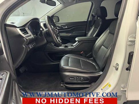 Used 2020 GMC Acadia SLT w/ Driver Alert Package II image 13