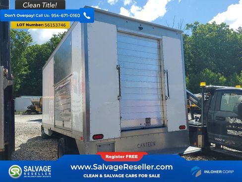 Used 2020 Chevrolet Express 4500 Extended w/ Power Convenience Package RWD image 3