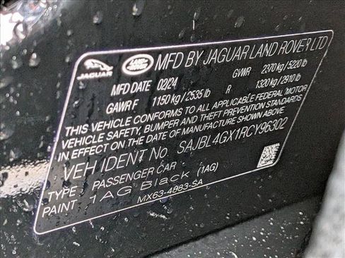 Certified 2024 Jaguar XF R-Dynamic SE image 26