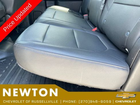 Used 2021 GMC Sierra 3500 4x4 Crew Cab w/ Convenience Package image 32