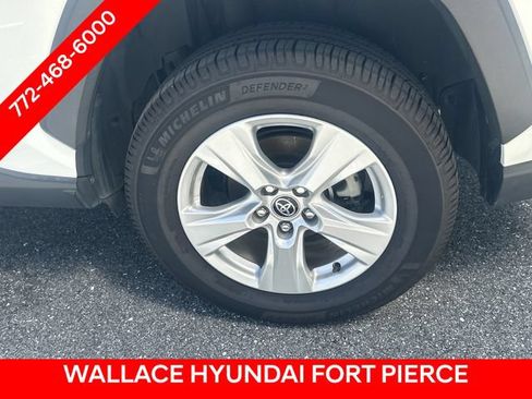 Used 2020 Toyota RAV4 XLE AWD/4WD image 15