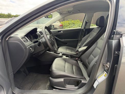 Used 2012 Volkswagen Jetta SE FWD image 10