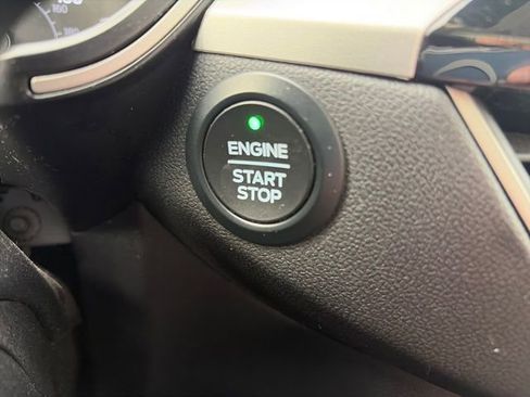 Used 2020 Ford Escape SE image 29