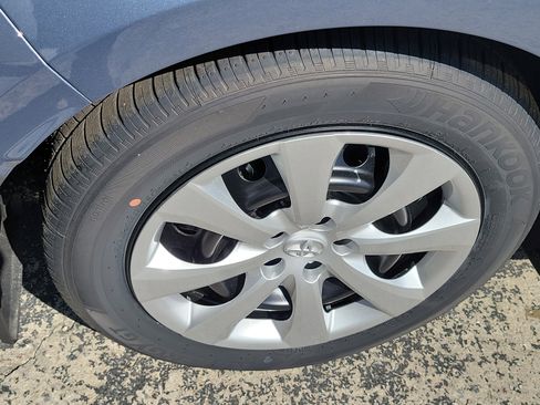 Used 2025 Toyota Corolla LE image 7