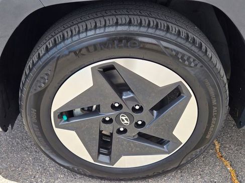 Used 2024 Hyundai Kona SEL FWD image 12