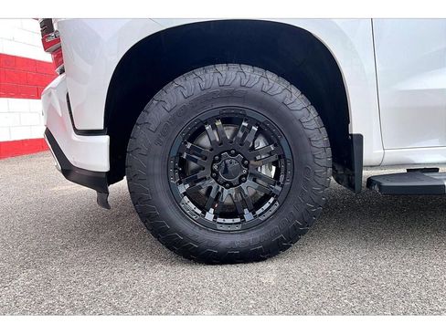 Used 2022 Chevrolet Silverado 1500 High Country AWD/4WD image 9