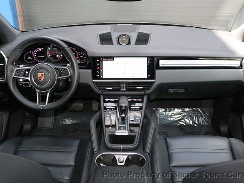 Used 2022 Porsche Cayenne Platinum Edition AWD/4WD image 23