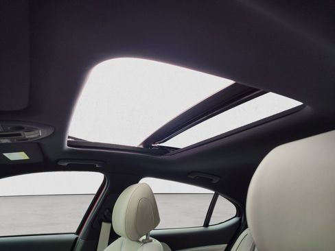 Used 2023 Genesis G70 2.0T w/ Sport Prestige Package image 13