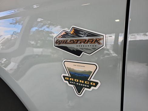 Used 2023 Ford Bronco Wildtrak image 39