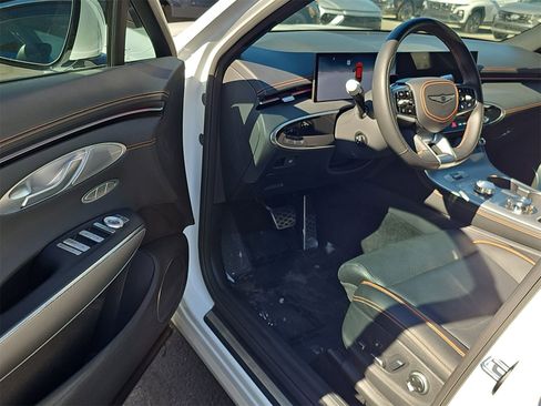 Certified 2026 Genesis GV70 3.5T Sport Advanced image 10