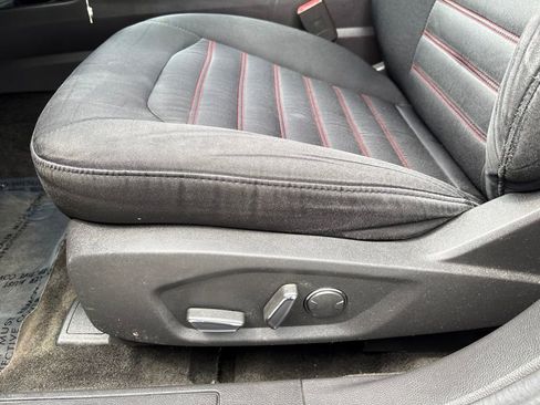Used 2016 Ford Fusion SE FWD image 16
