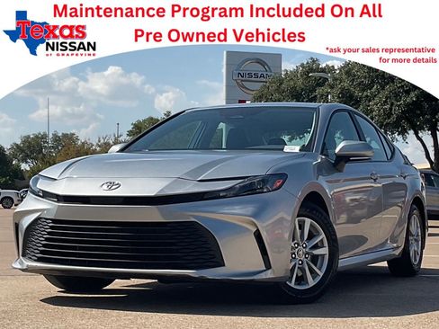 Used 2025 Toyota Camry LE FWD image 1