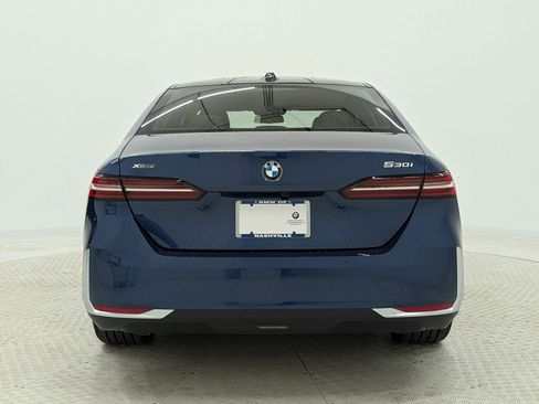 New 2026 BMW 530i xDrive w/ Premium Package image 10