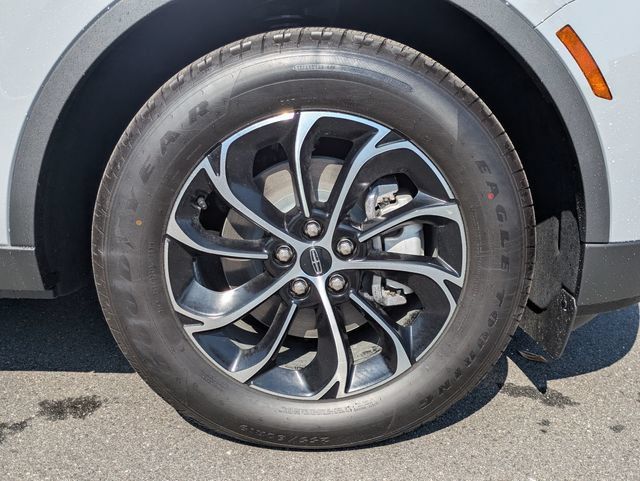New 2026 Lincoln Nautilus Premier AWD/4WD image 11