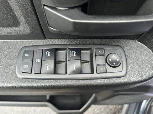 Used 2019 RAM 1500 Express image 17