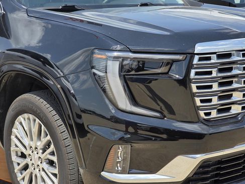 Used 2024 GMC Acadia Denali FWD image 4