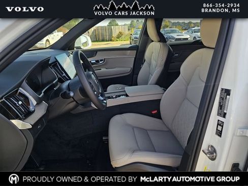 New 2026 Volvo XC90 B6 Plus w/ Protection Package Premier AWD/4WD image 13