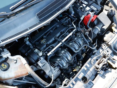 Used 2015 Ford Fiesta SE image 39