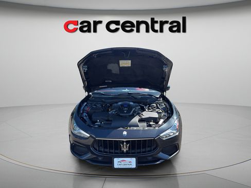 Used 2022 Maserati Ghibli Modena Q4 AWD/4WD image 10