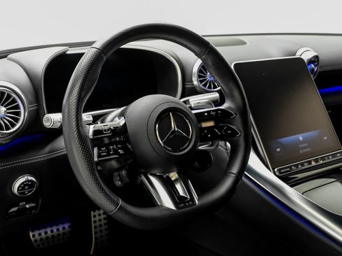 Used 2023 Mercedes-Benz SL 55 AMG 4MATIC image 11